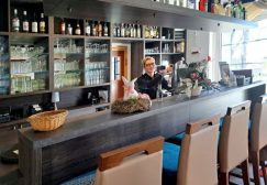 Bar im Restaurant ElbRivera in Magdeburg