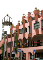 Hunderwasserhaus in Magdeburg in der Nähe des ElbRivera Hotel Magdeburg