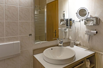 ZimmerBad im ElbRivera Hotel Magdeburg