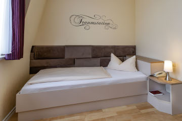 Einzelzimmer im Hotel ElbRivera in Magdeburg